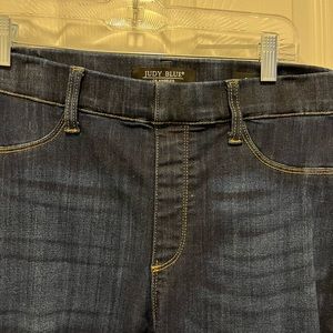 Skinny fit pull on Judy Blue Jeans
